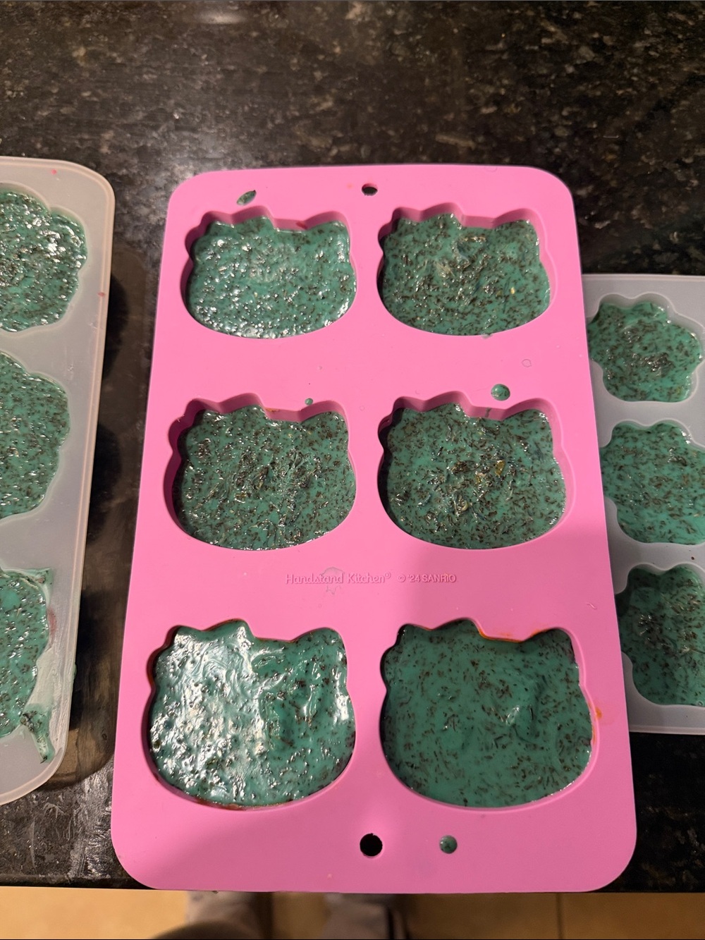 BRAND NEW SHEA BUTTER PEPPERMINT LEAVES BLUE CORNFLOWER PETALS APPLE PIE - Picture 2 of 12